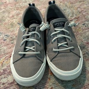 Sperry slip on’s